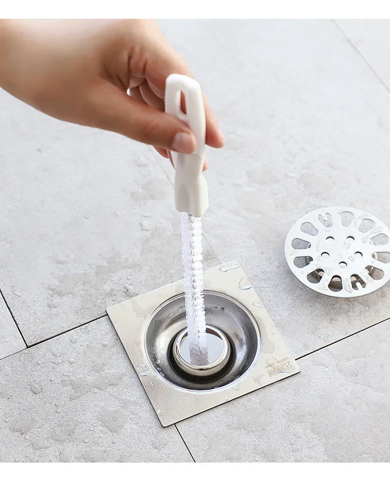 Brosse de dragage flexible, ambiance salle de bain