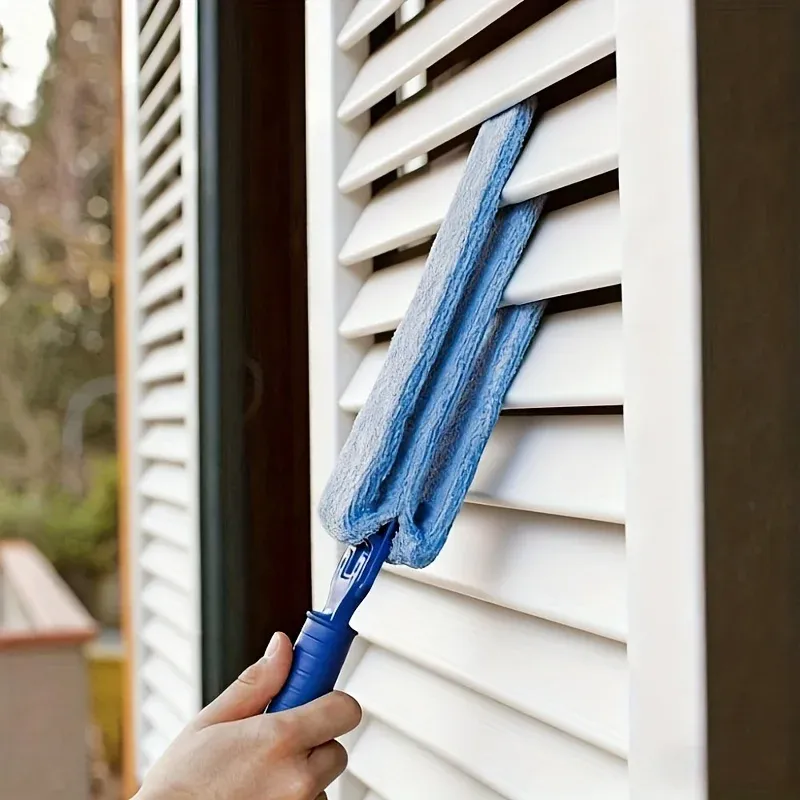Brosse de nettoyage bleue pour stores vénitiens