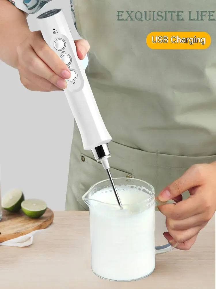 Mousseur à lait électrique, mise en scène lifestyle