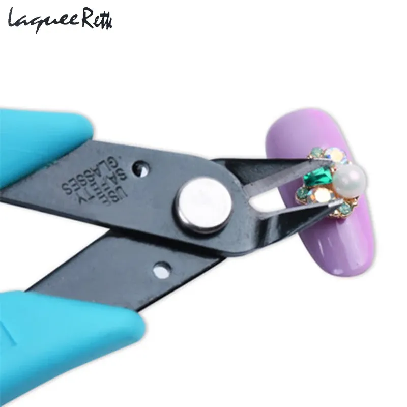 Coupe-ongles professionnel et ciseaux pour art de l'ongle