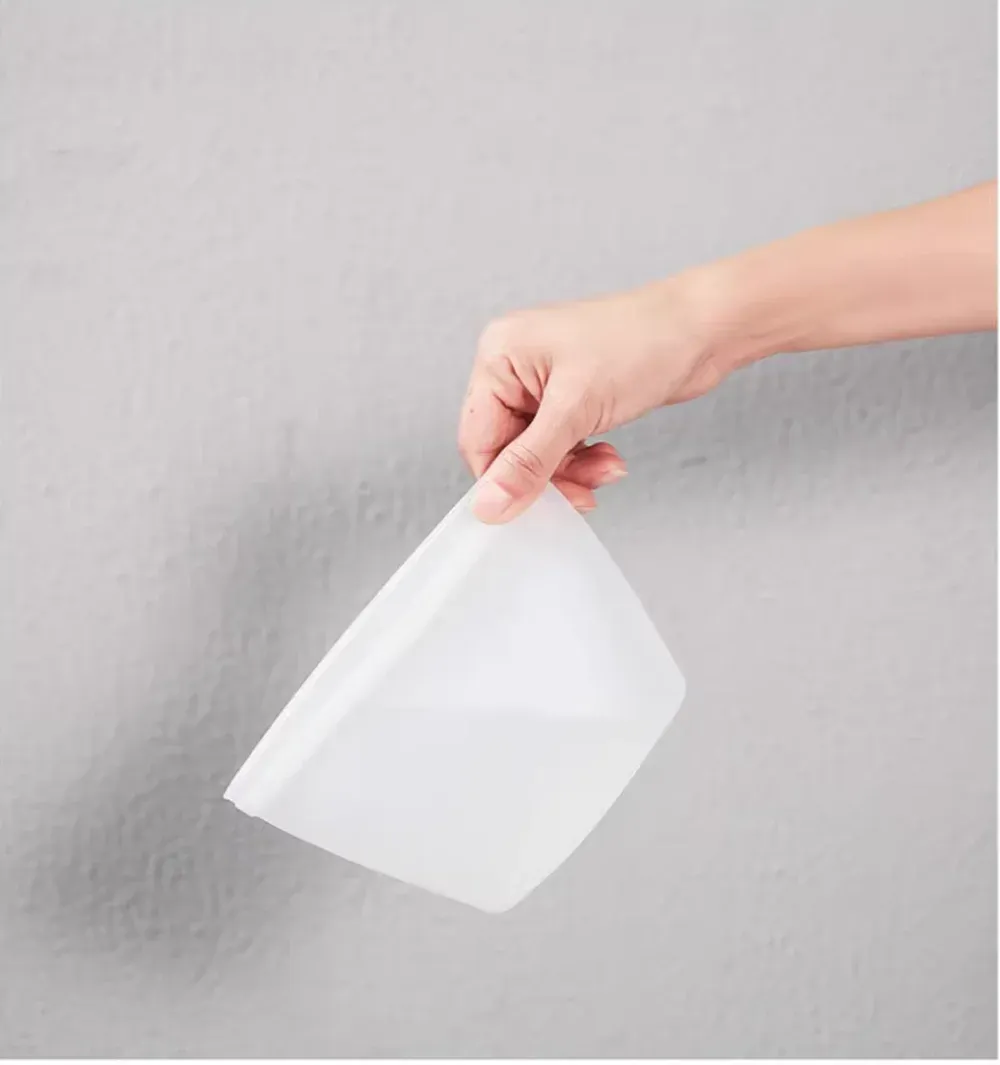 Rangement organisé dans le réfrigérateur