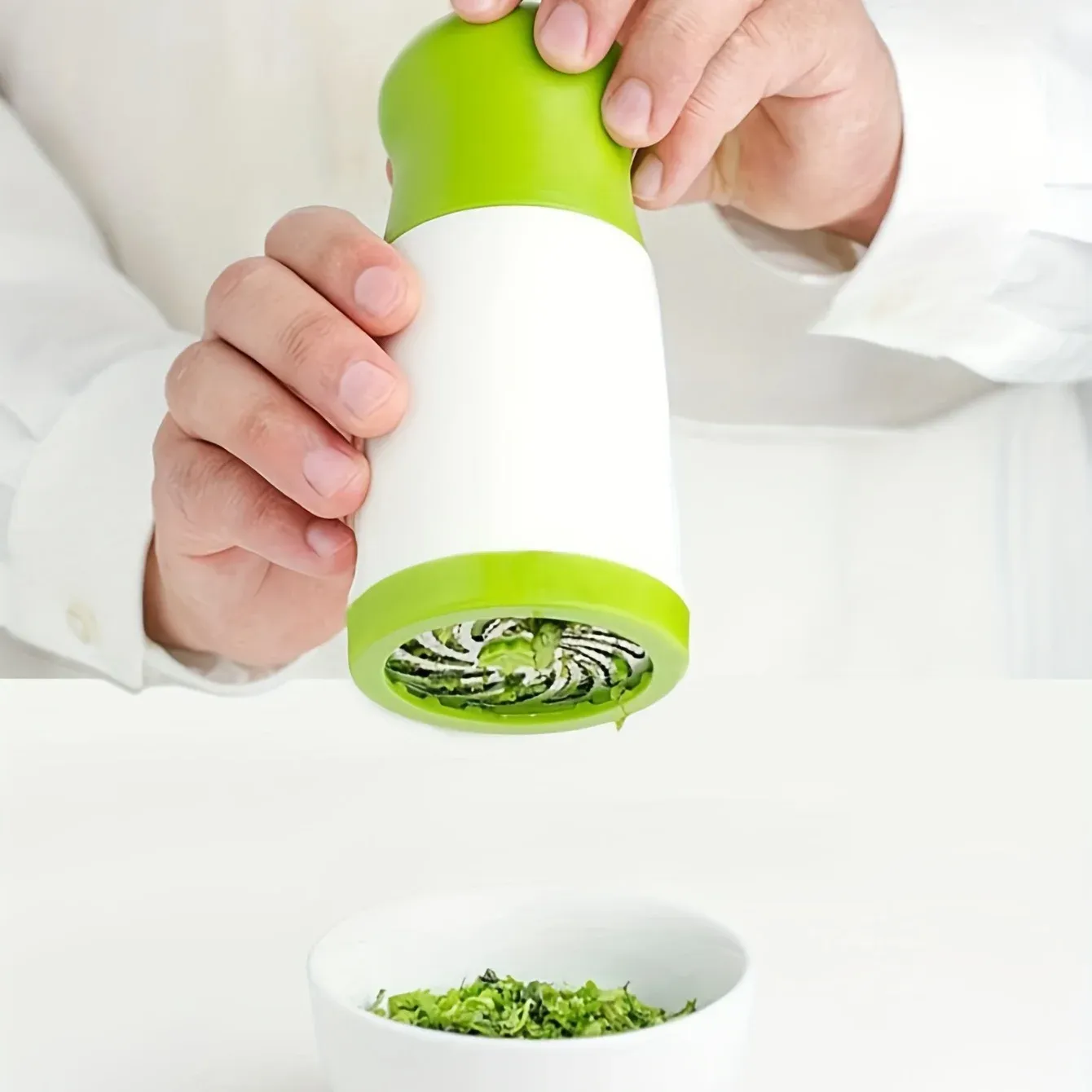 Broyeur manuel à herbes et épices pour ail, persil et coriandre 2