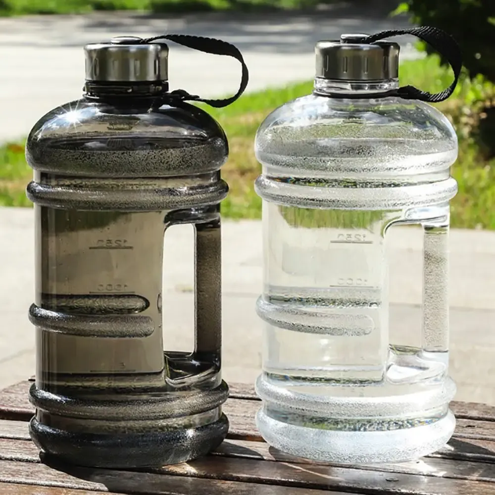 Gourde de sport, détail du corps transparent