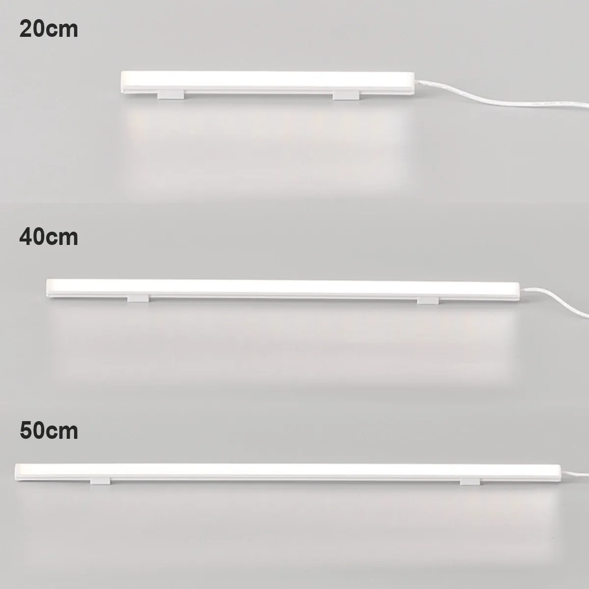 Lampe LED en situation de lecture au lit