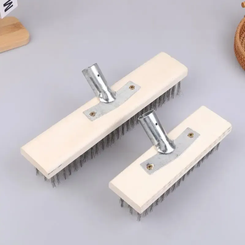 Brosse métallique pour grilles et surfaces