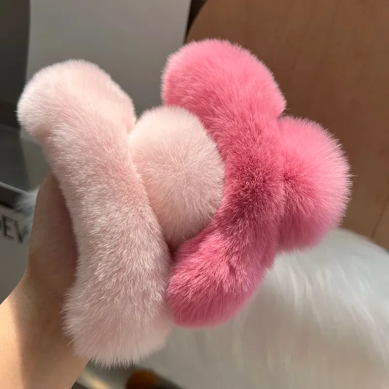 Pince à cheveux Rex, coiffure du jour