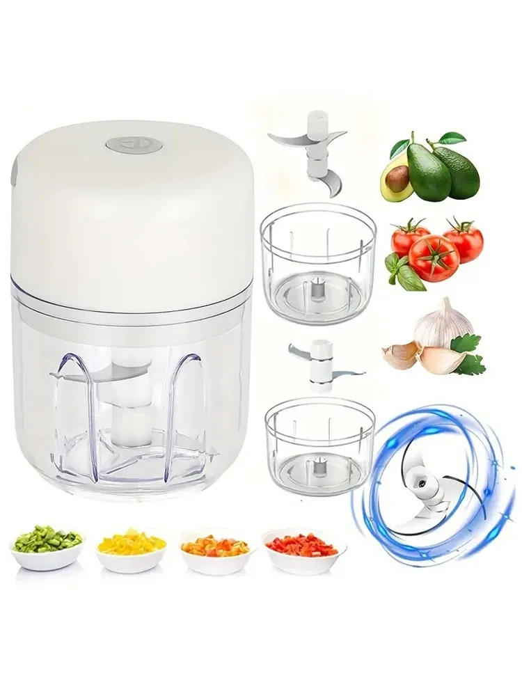 Hachoir à ail électrique sans fil en situation de cuisine