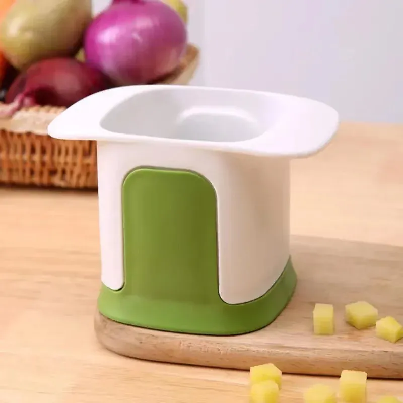 Hachoir à légumes multifonctionnel avec coupe-oignon, coupe-frites et trancheur de pommes de terre et de concombre 8