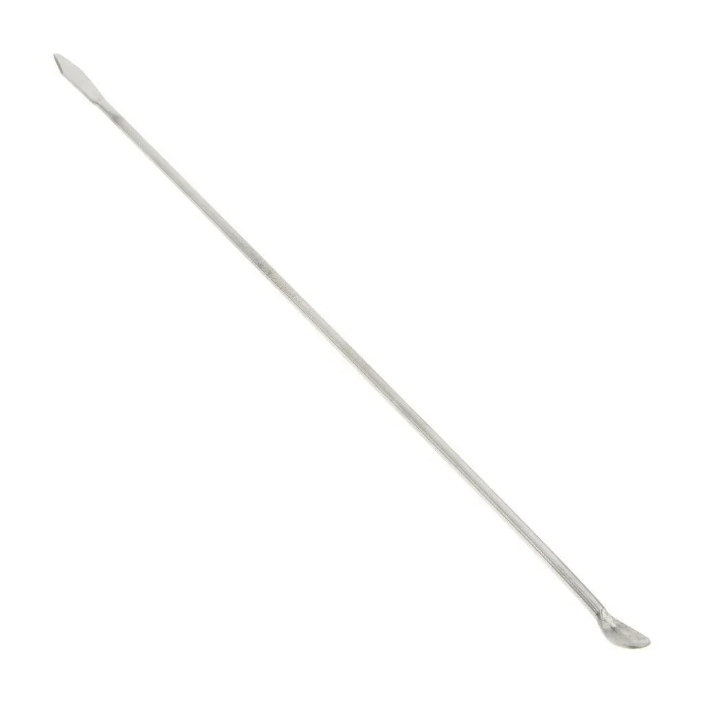 Spatules de laboratoire en acier inoxydable en situation d'utilisation