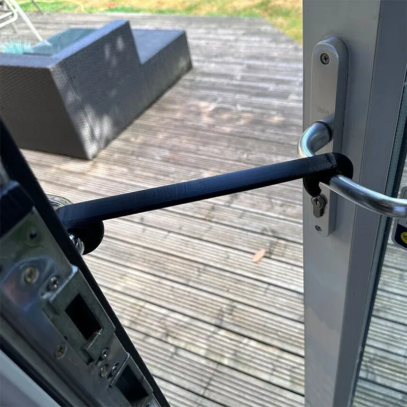 Stabilisateur de porte française en situation