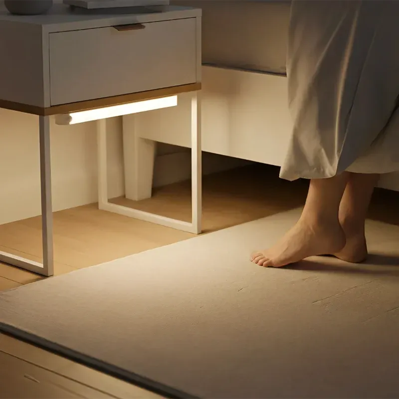 Veilleuse LED sans fil à détecteur de mouvement, rechargeable par USB, pour armoire, escalier et cuisine 4