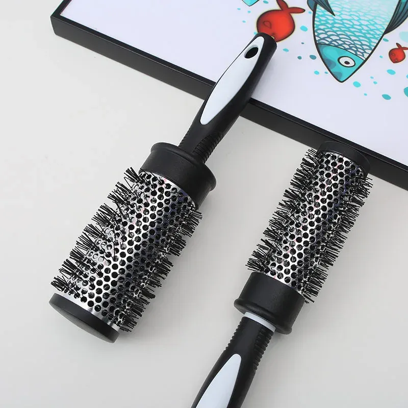 Brosse ronde pour un coiffage élégant