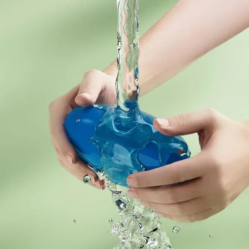 Dissolvant de peluches dans son usage quotidien
