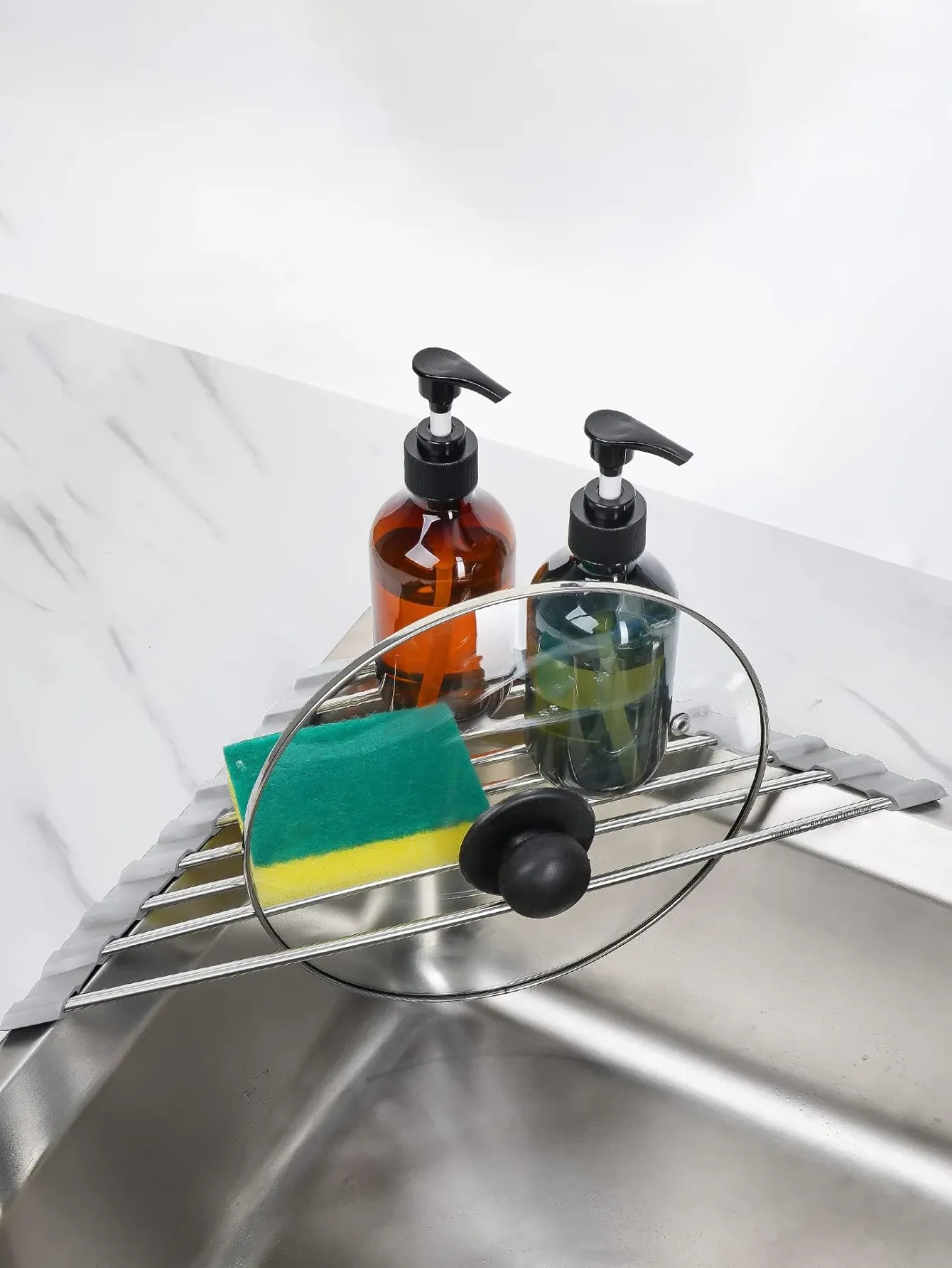 Égouttoir enroulable pour organisation de cuisine, détail des finitions