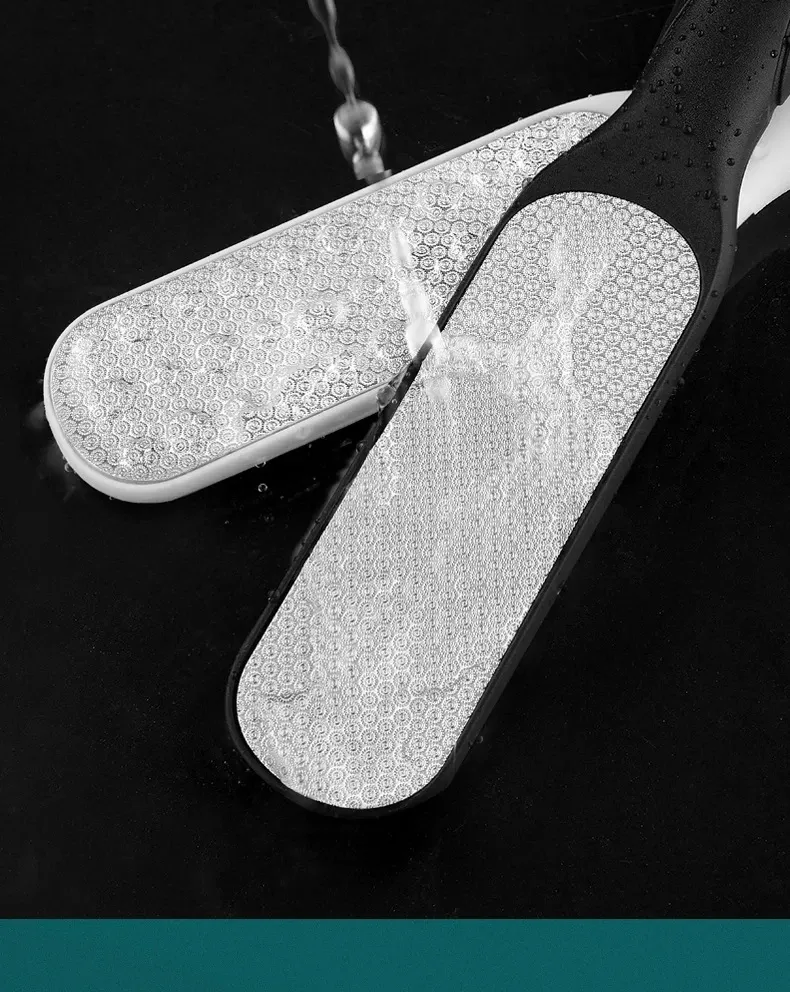 Râpe à pieds double face en situation