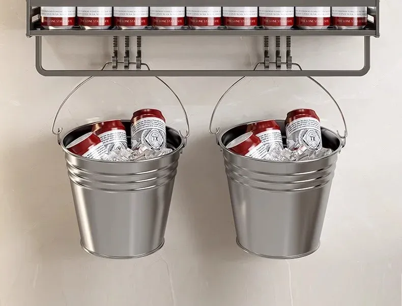 Étagère d'angle de douche installée