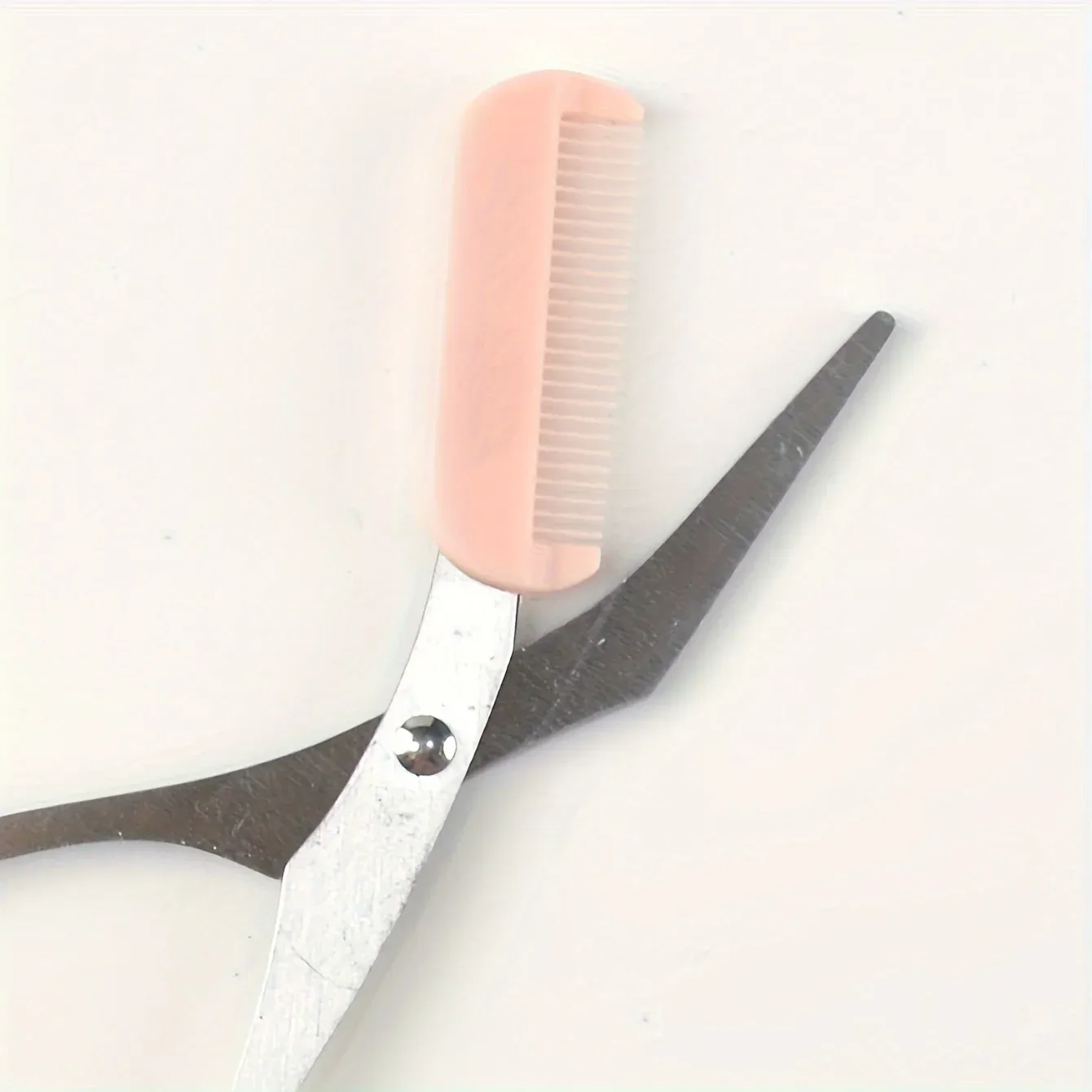 Ciseaux à sourcils en acier inoxydable, ciseaux de rasage sécurisés anti-rayures pour débutants, outil de beauté à lame incurvée multicolore 4