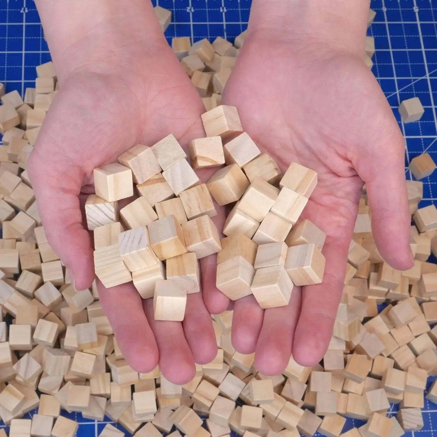 Blocs de bois de pin pour bricolage