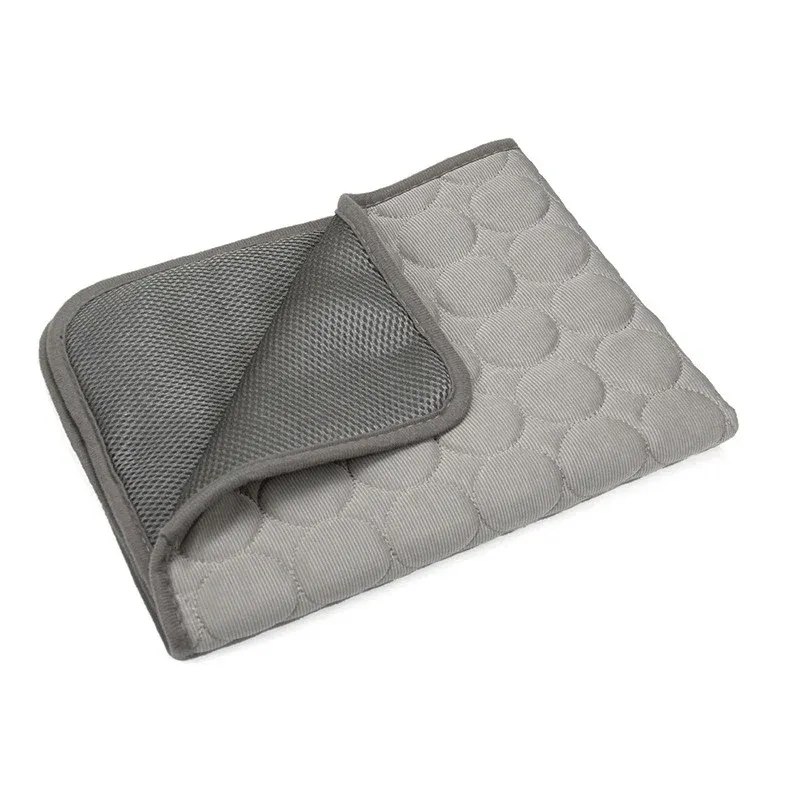Tapis rafraîchissant d'été pour animaux, coussin lavable pour chien et chat 8