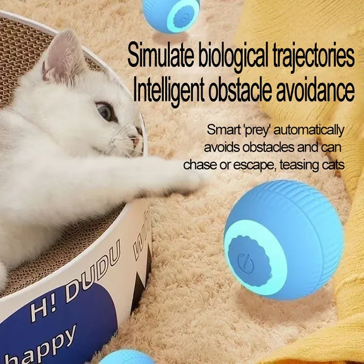 Boule interactive pour chat en action