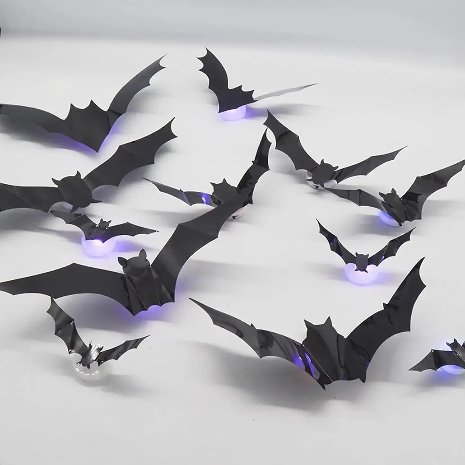 Décor Halloween chauve-souris sur mur de couloir