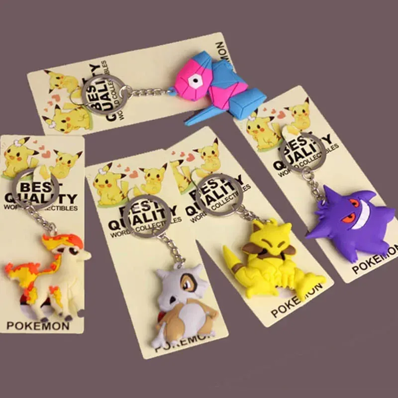 Porte-clés figurine anime kawaii sur un sac