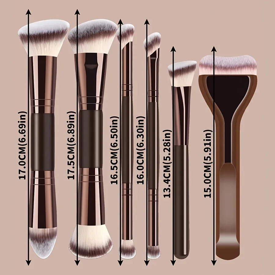 Pinceaux de maquillage à double extrémité en détail