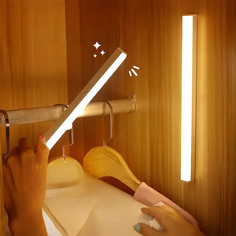 Veilleuse LED sous-meuble à intensité variable avec capteur de mouvement, veilleuse à induction magnétique et chargeur USB, pour chevet, garde-robe et escalier 1