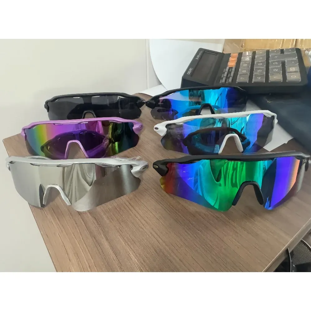 Lunettes de soleil polarisées élégantes pour hommes en situation