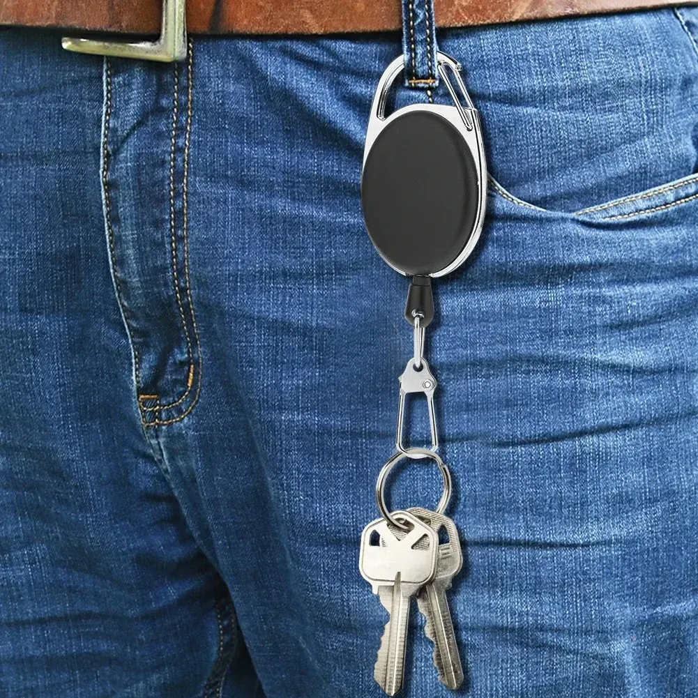Porte-clés rétractable pour pêche à la mouche, en situation