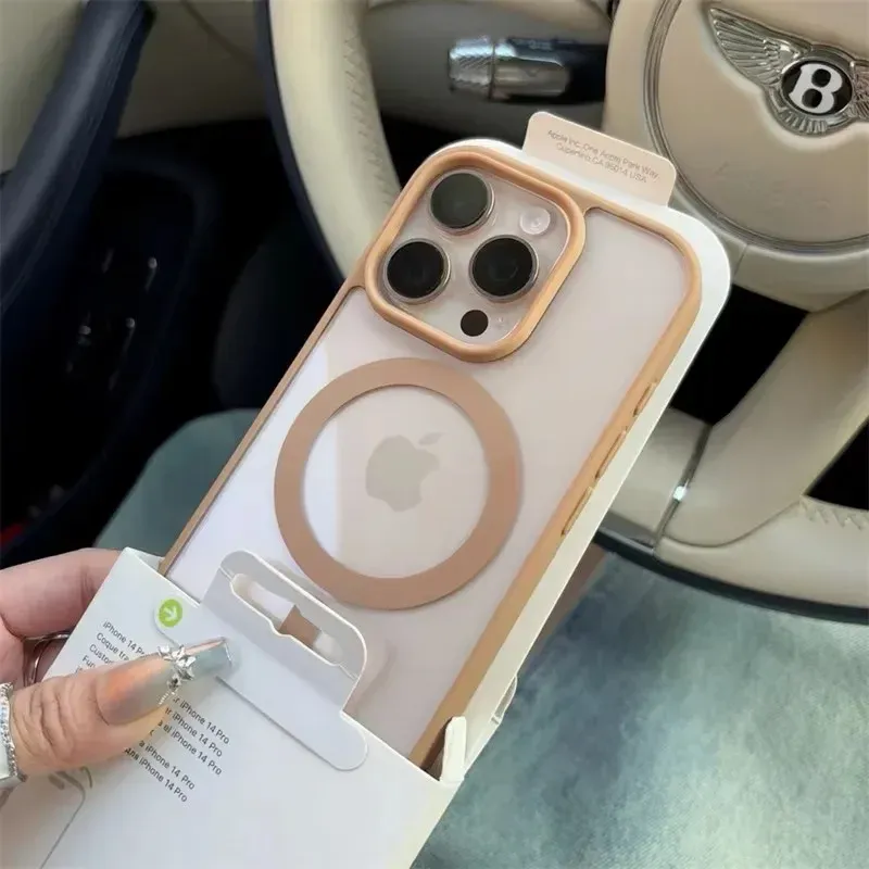Coque magnétique transparente pour iPhone compatible avec la recharge sans fil 4