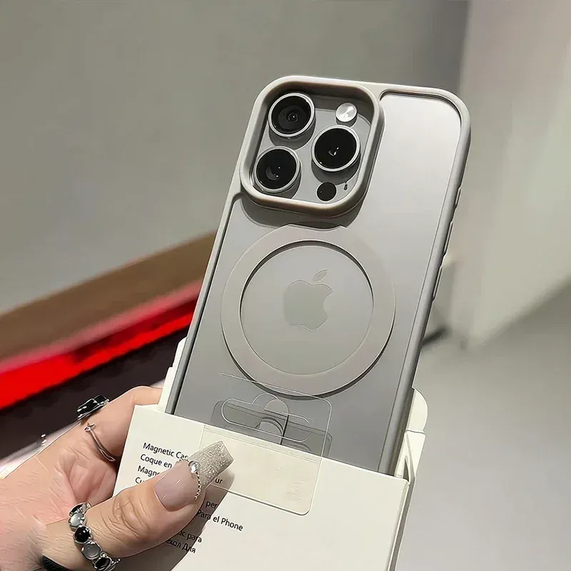 Coque magnétique transparente, vue rapprochée