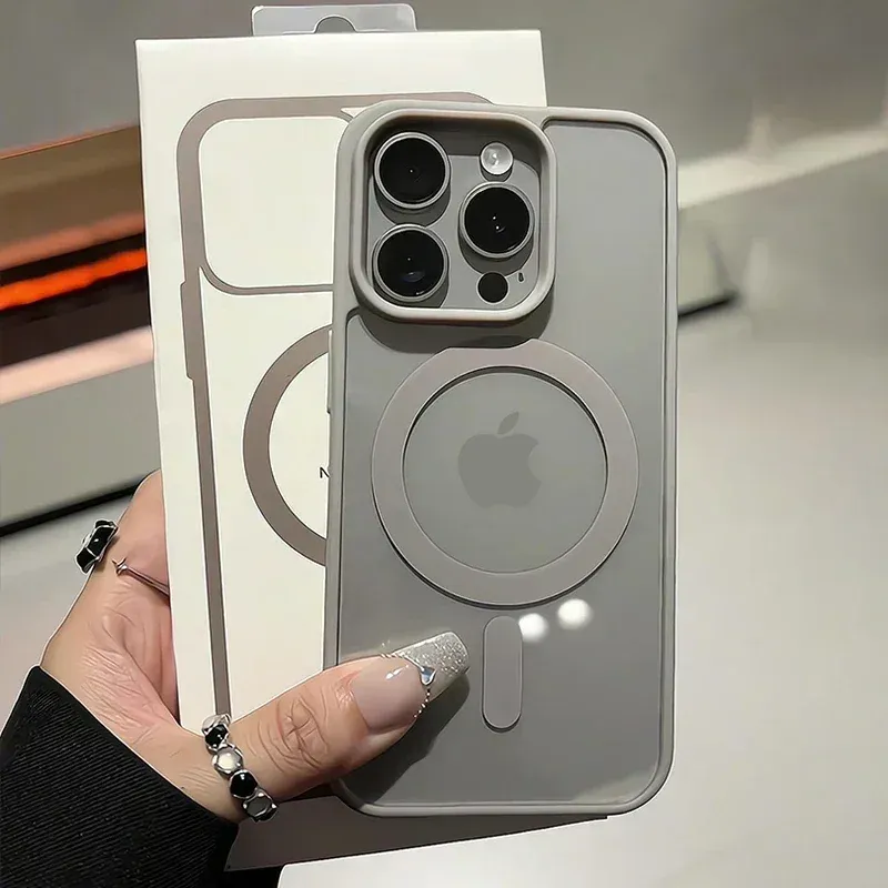 Coque magnétique transparente pour iPhone compatible avec la recharge sans fil 8