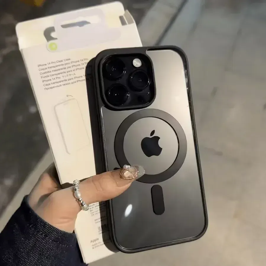 Coque magnétique transparente pour iPhone compatible avec la recharge sans fil 7