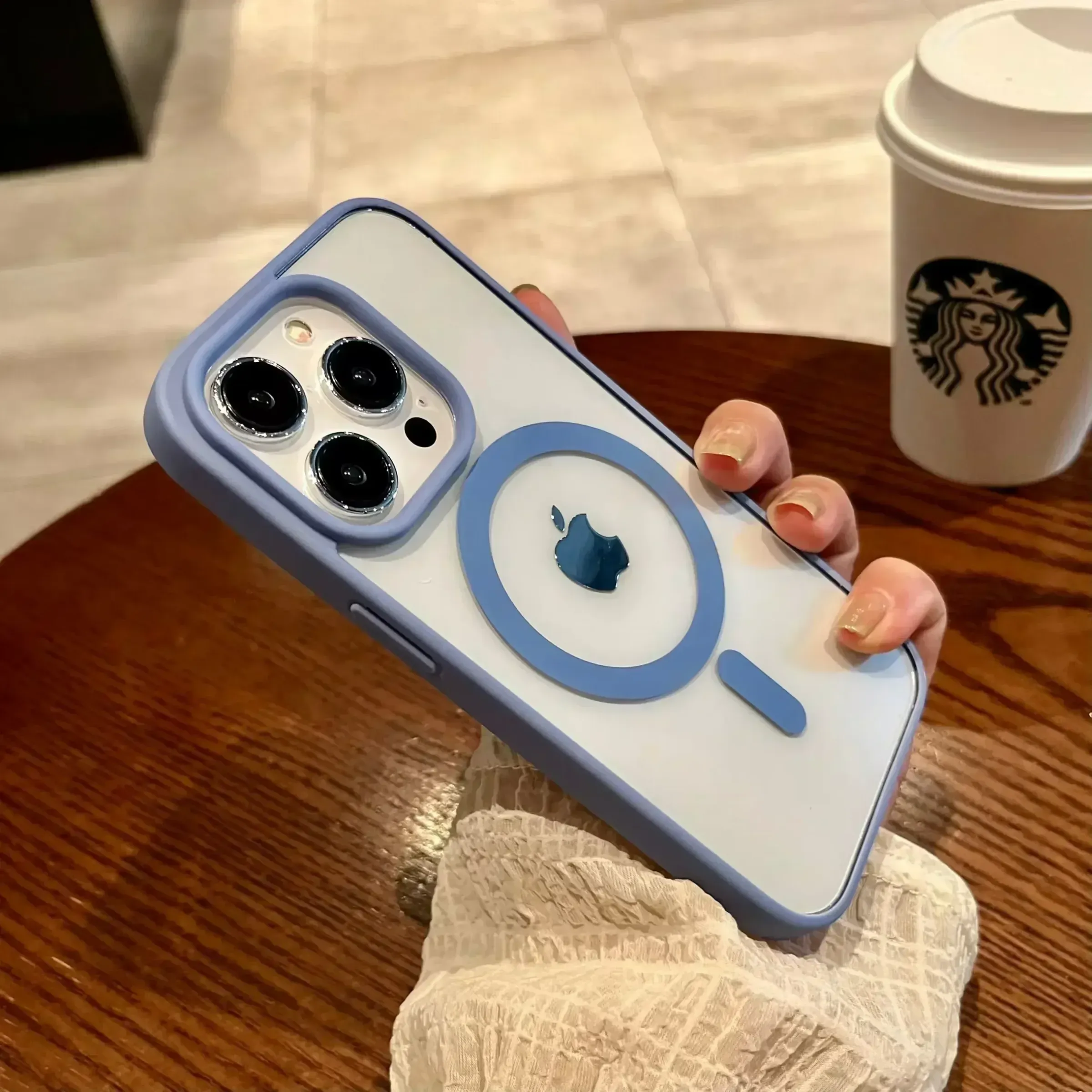 Coque magnétique transparente pour iPhone compatible avec la recharge sans fil 10