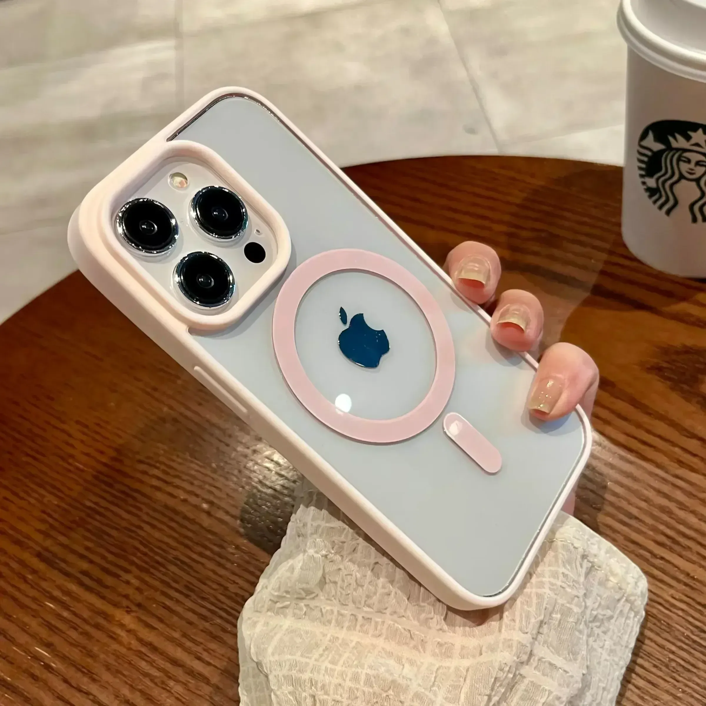 Coque magnétique transparente pour iPhone compatible avec la recharge sans fil 14