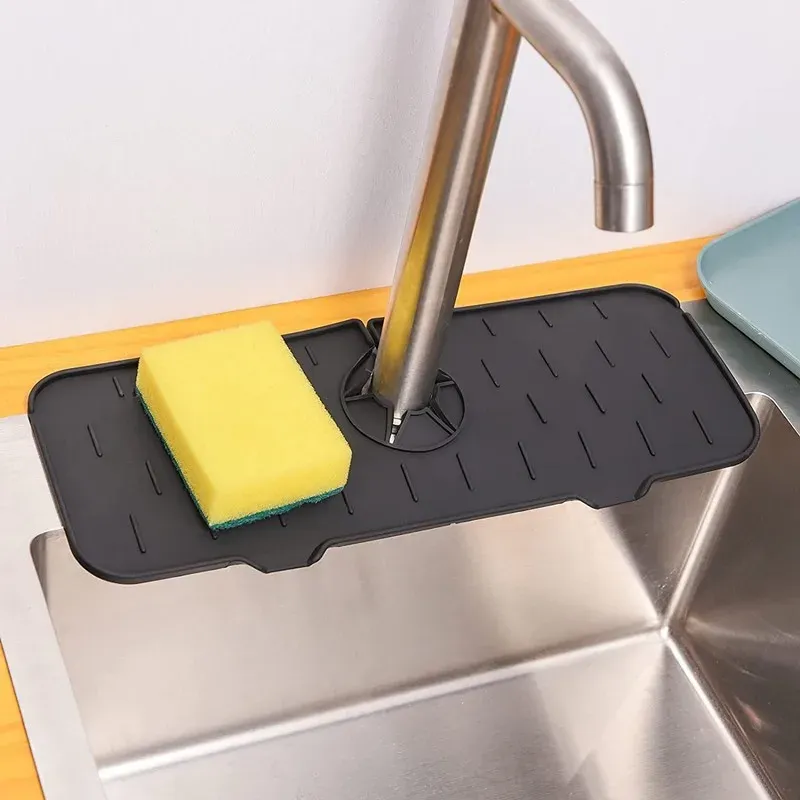 Tapis de robinet en silicone, mise en situation