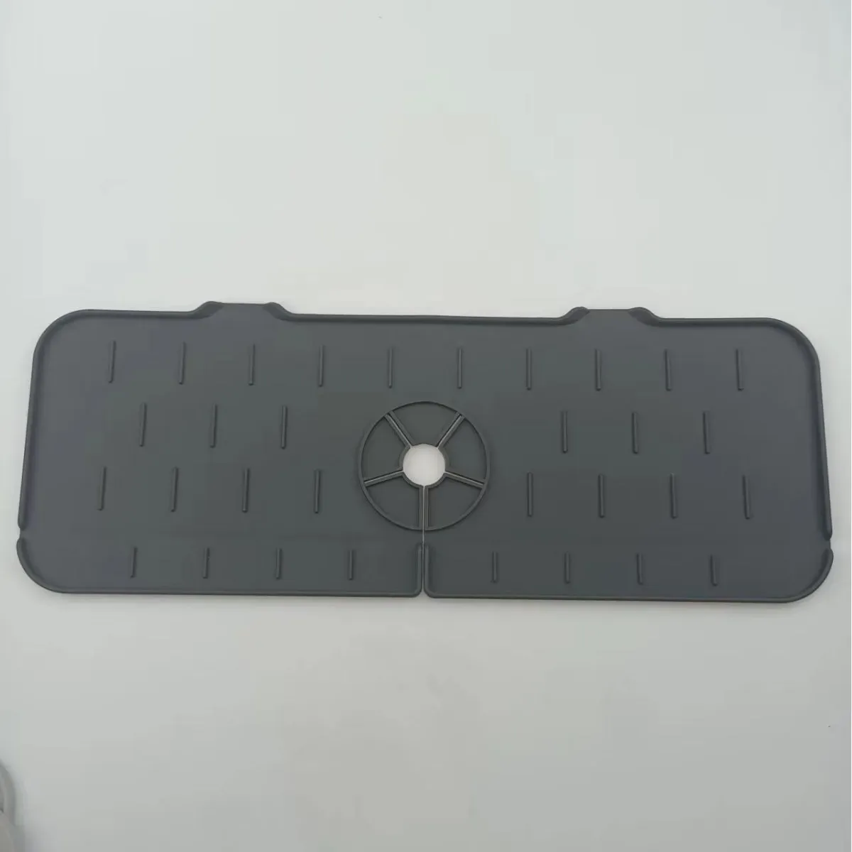 Tapis d'égouttage en silicone pour évier de cuisine, anti-éclaboussures, bouchon de vidange, protection de plan de travail pour salle de bains, égouttoir à séchage rapide 9