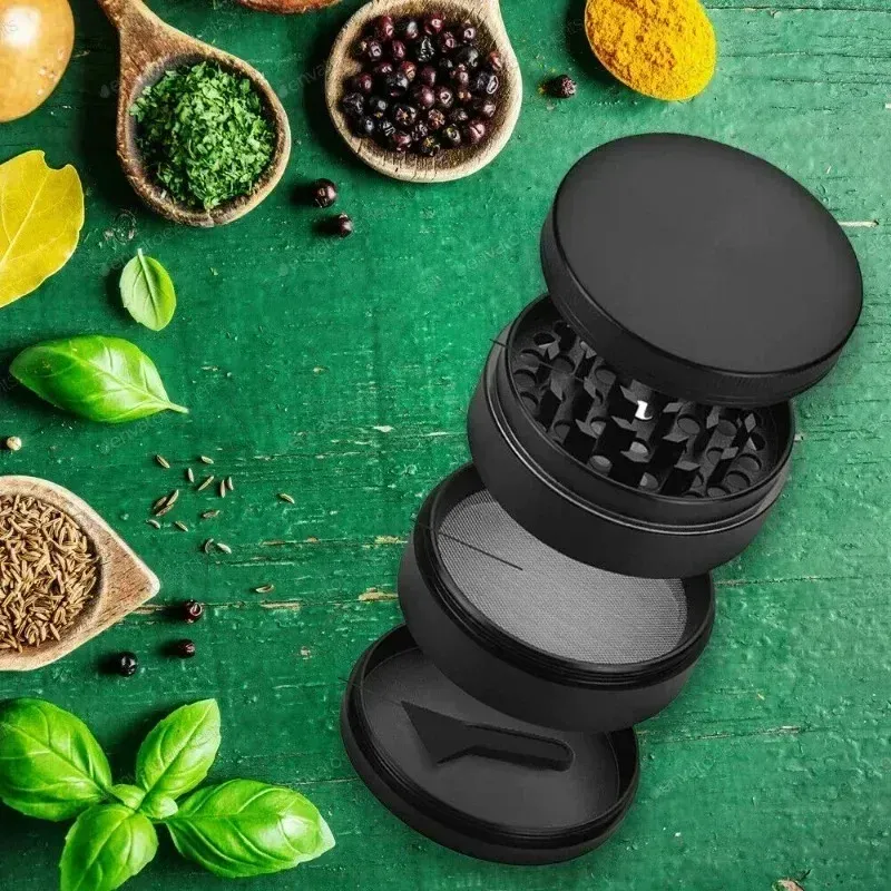 Moulin à herbes en métal, mise en situation
