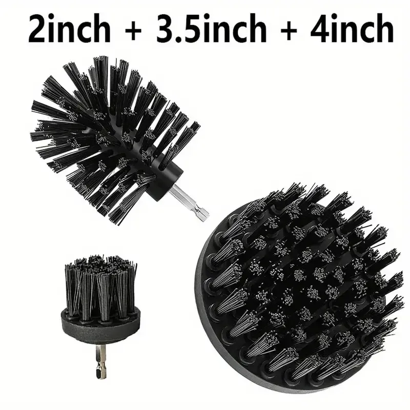Nettoyage de la baignoire avec les brosses
