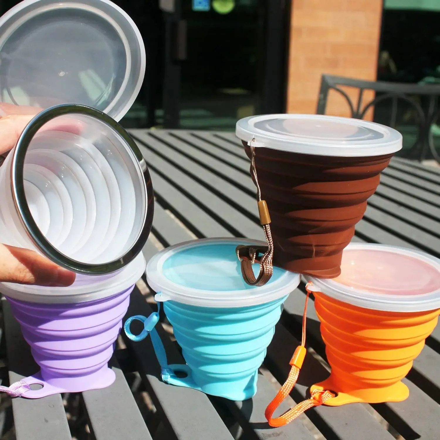 Tasse pliable en silicone, finition et détails