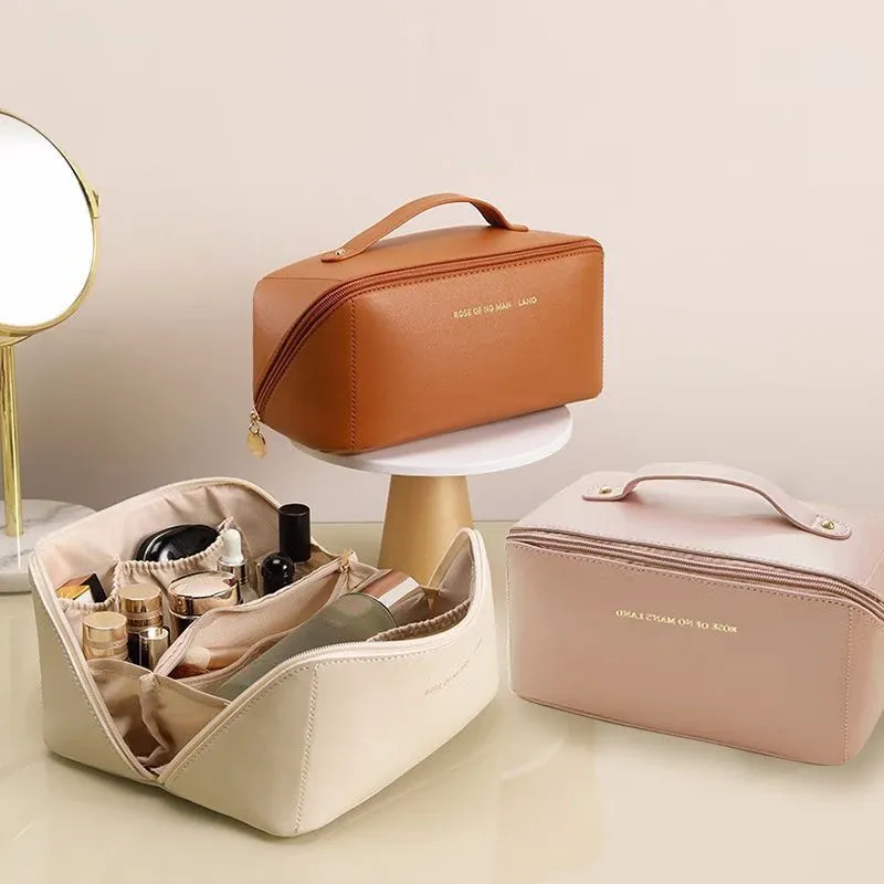 Trousse de maquillage de voyage imperméable et multifonctionnelle pour femme 3
