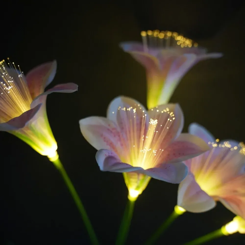 Ambiance romantique d'un jardin au crépuscule
