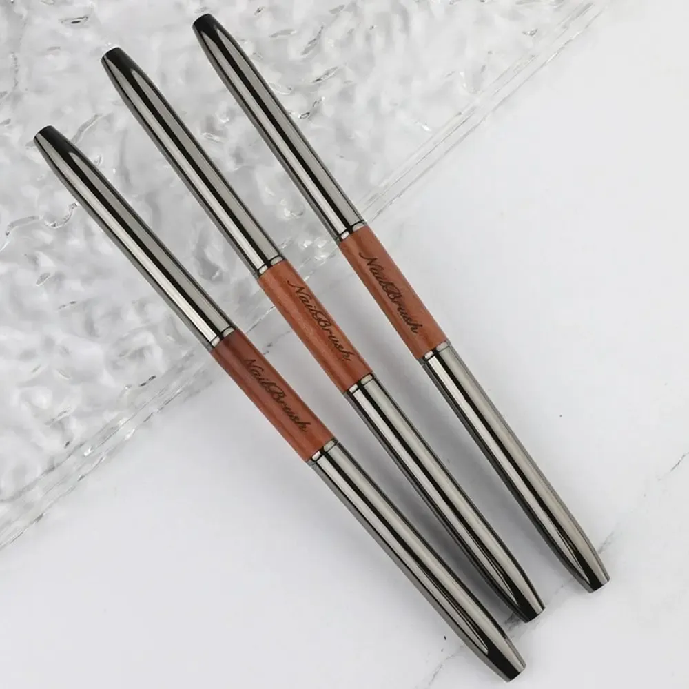 Pinceau à ongles, vue d'ensemble