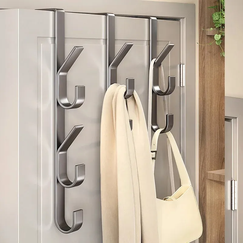 Porte-manteau mural en métal au design compact pour vêtements, chapeaux et sacs