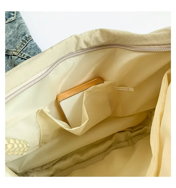 Sac hobo pour un look étudiant