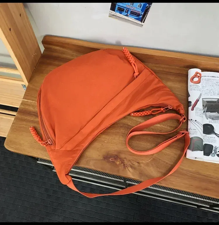 Sac en tissu doux au style décontracté