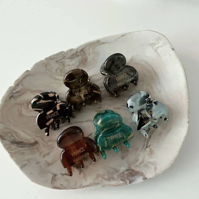 Mini pinces latérales en acétate, mise en valeur