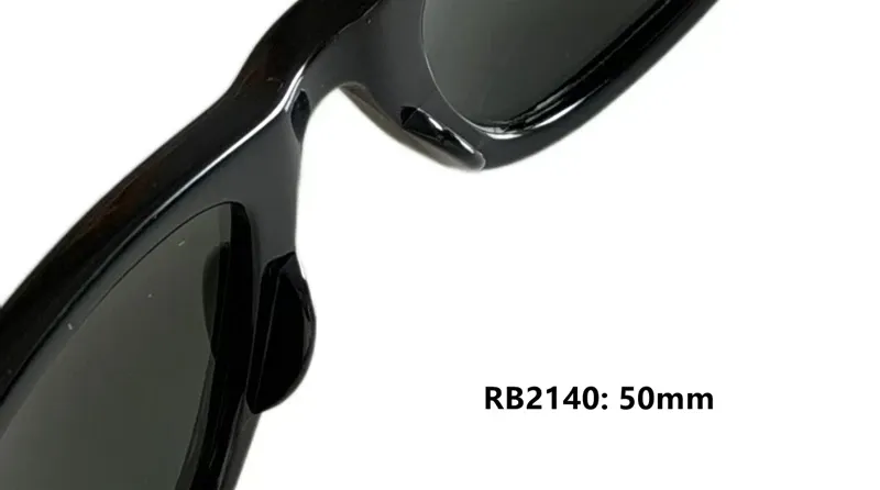 Détail du design des lunettes Ray-Ban Wayfarer