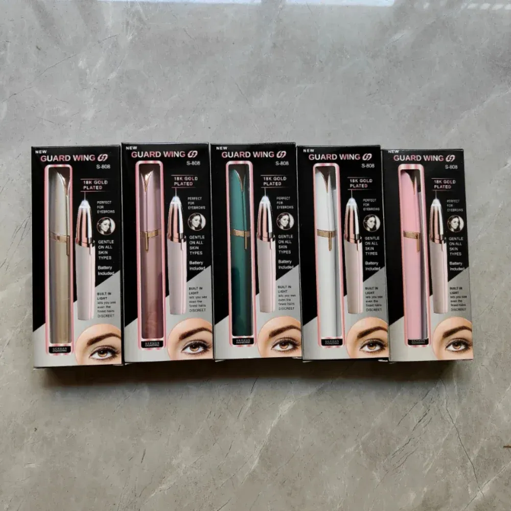 Tondeuse à sourcils électrique en situation d'utilisation